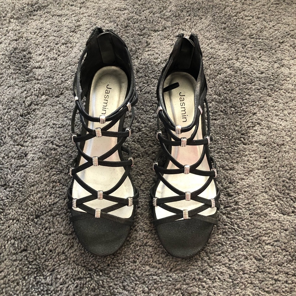 Criss-cross Black Wedges